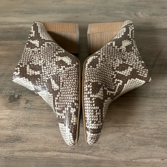 DOLCE VITA Ravyn Block Heel Mule - Size .5 - Natural Multi Snakeskin Print - Picture 7 of 12